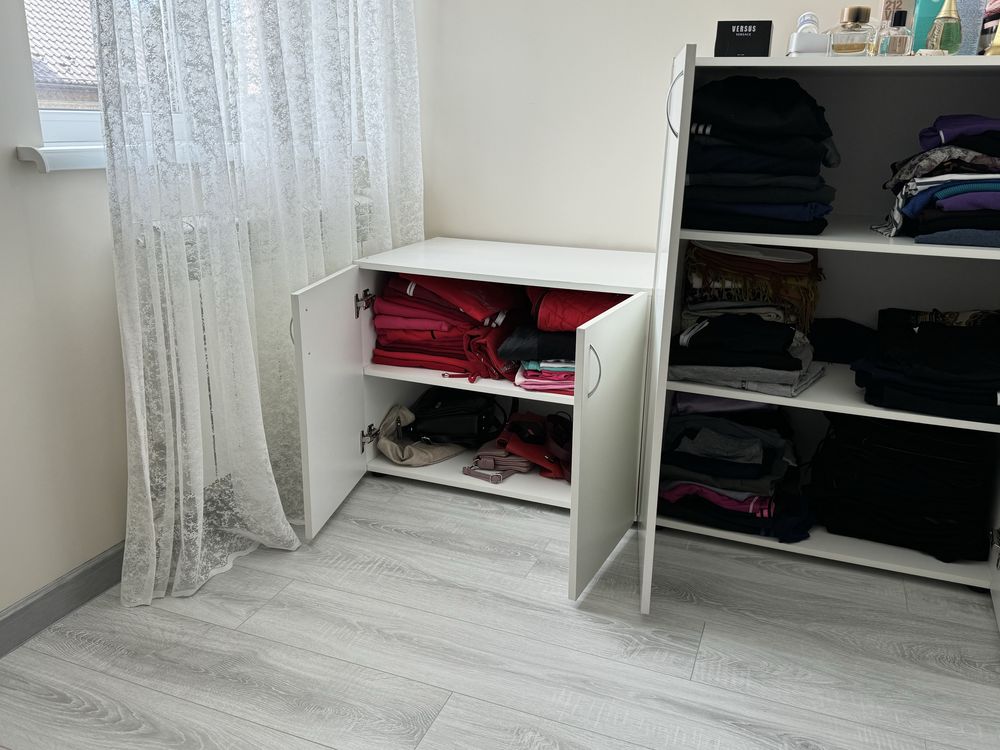 Стінка,тумбочки