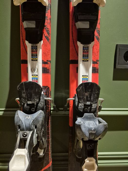 Лижі Atomic 140cm twin tip