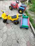 Traktor z przyczepą  i motor