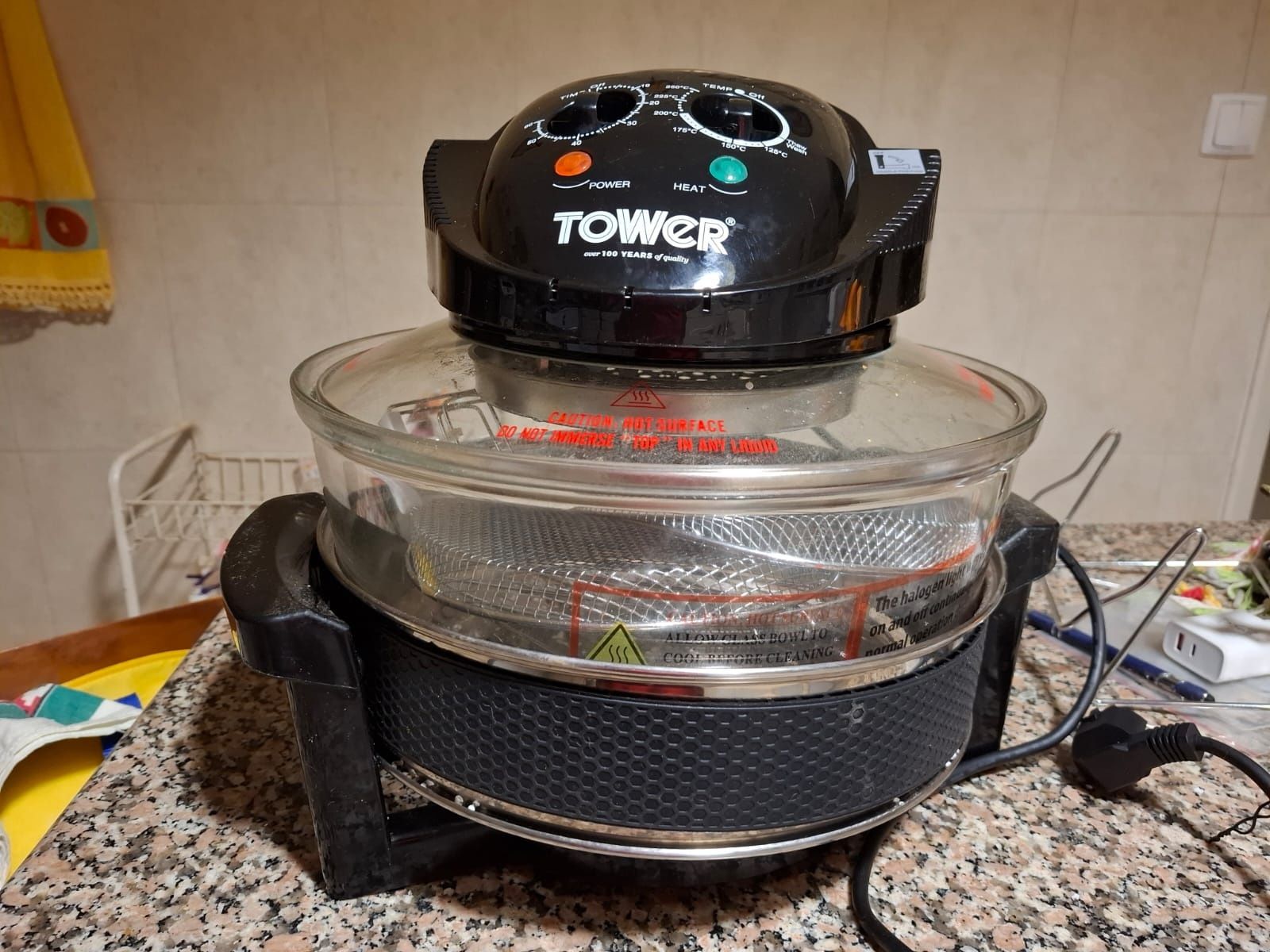 Forno em halogéneo