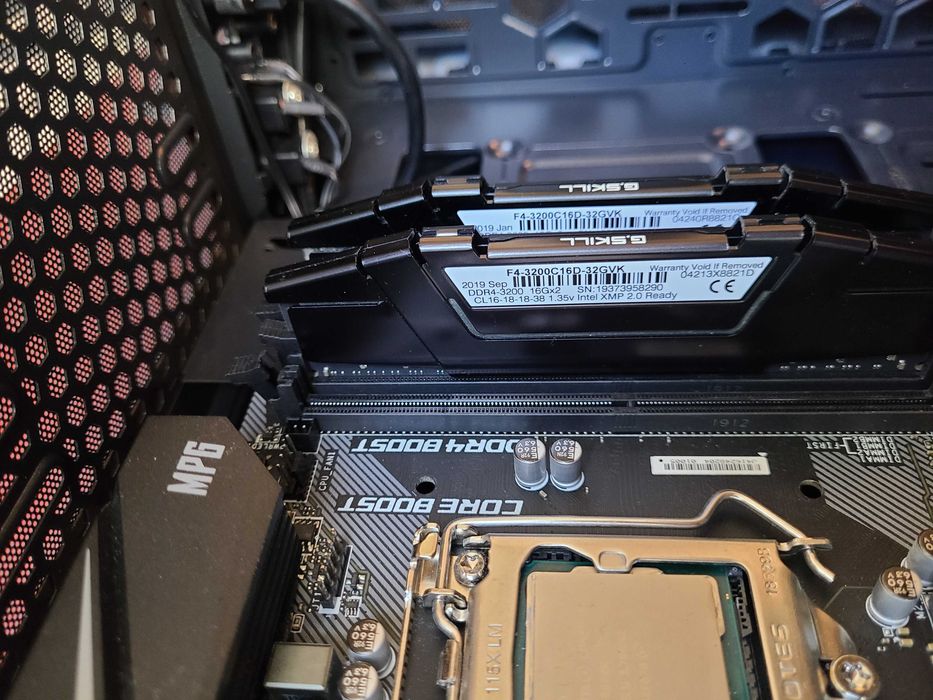 Zestaw Procesor+płyta główna+RAM+obudowa, i5 9600k, Z390M, 16GB