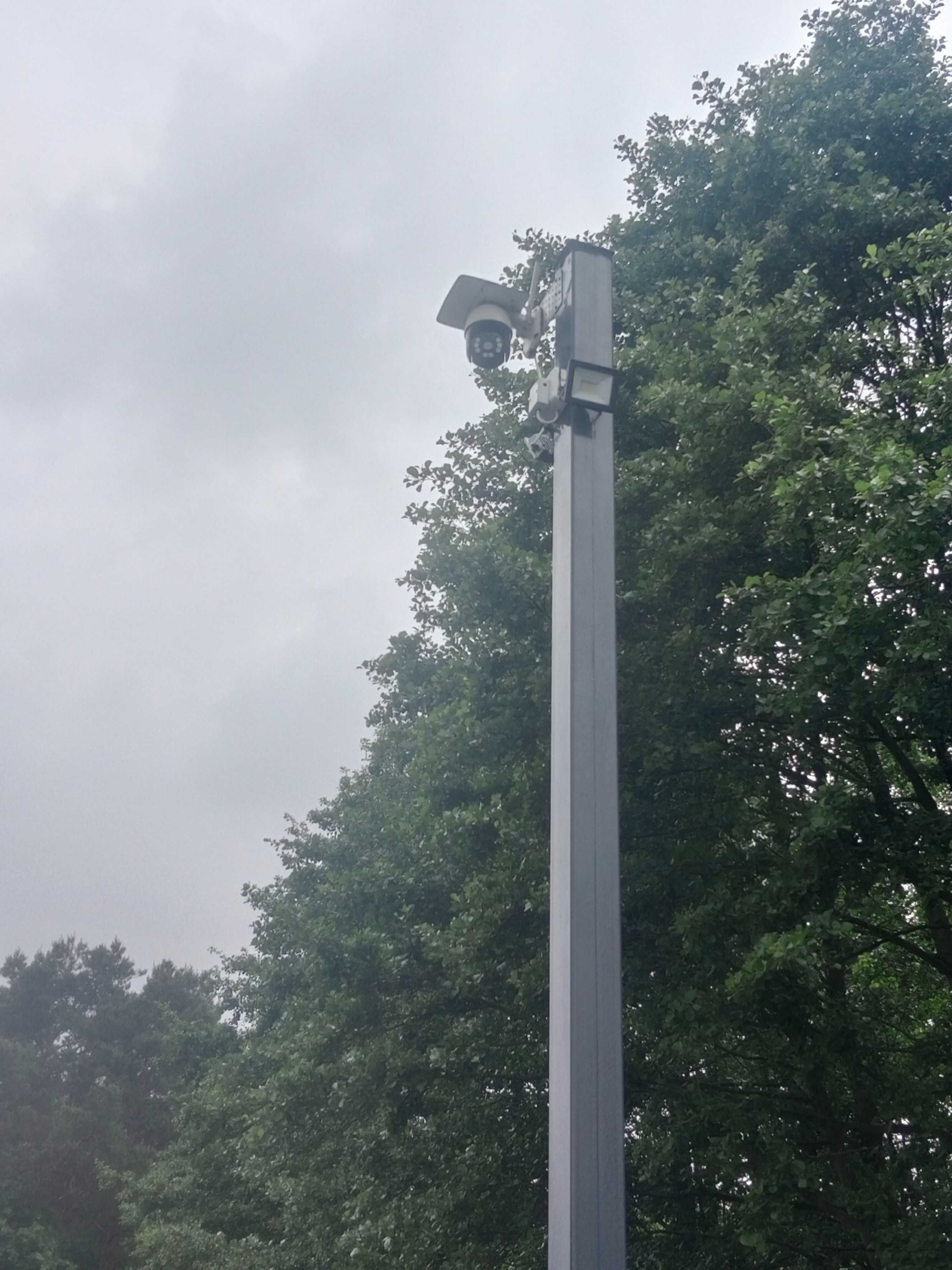 Słup do monitoringu kamer oświetleniowy 6 metrowy