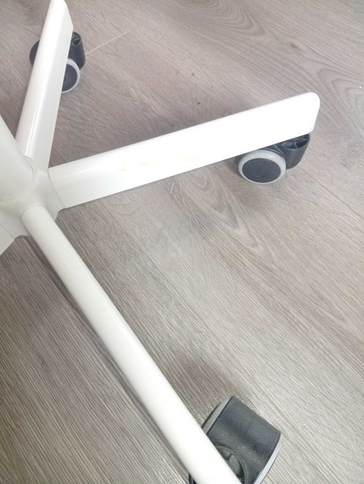 Różowe krzesło obrotowe do biurka Ikea – dziecięce, stan dobry