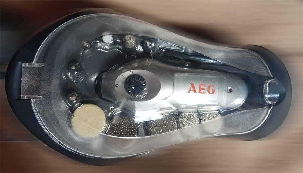 Bezprzewodowy zestaw do manicure i pedicure - AEG MPS 4902