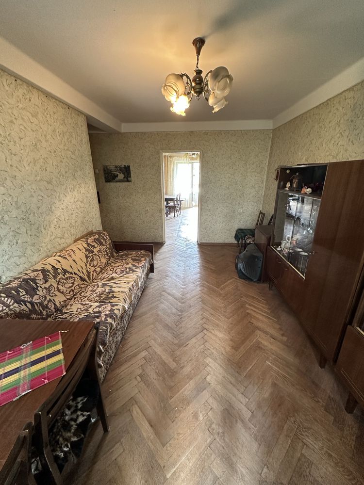 Продам 3к квартиру в Києві. Вул. Кавказька 9. Центральна частина міста