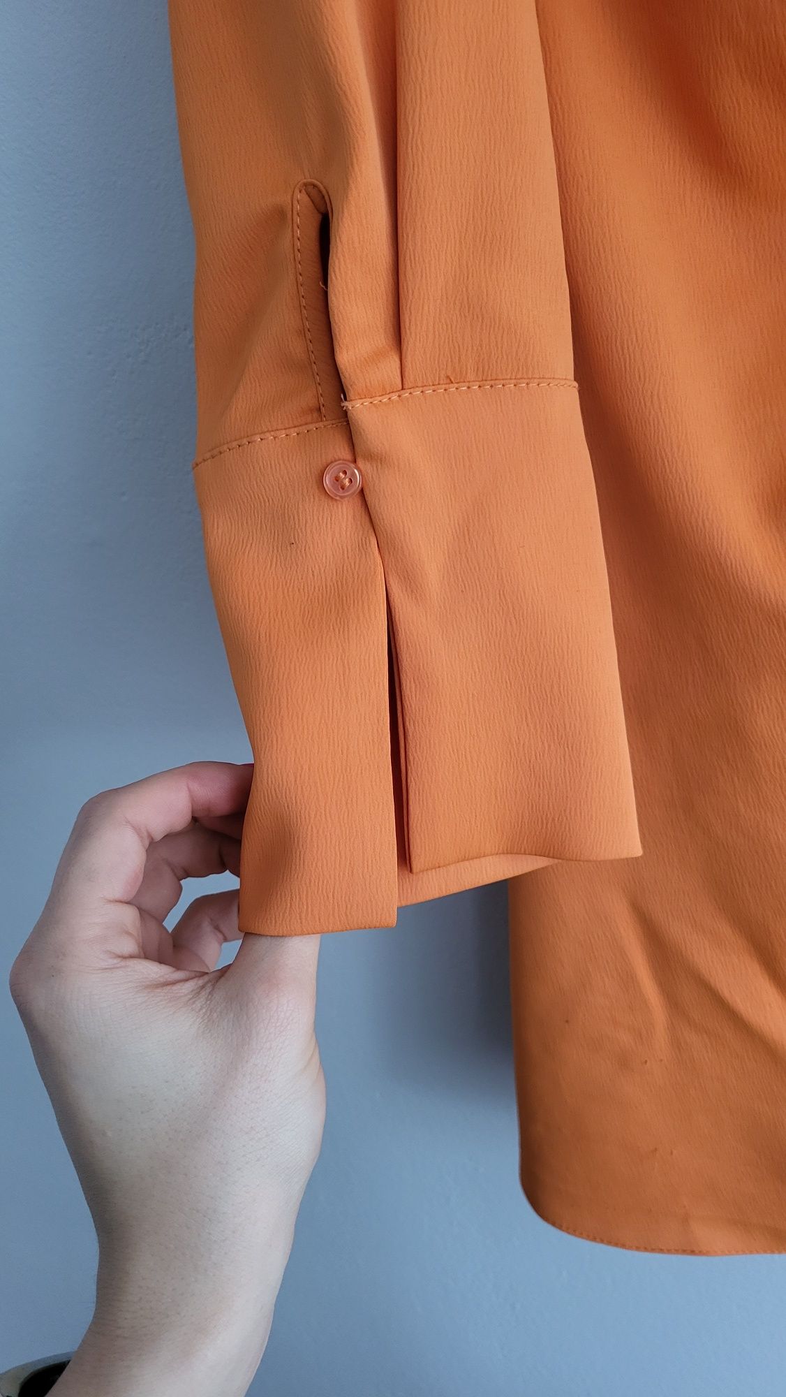 Krótka sukienka pomarańczowa z długim rękawem kołnierzykiem, H&M (M)
