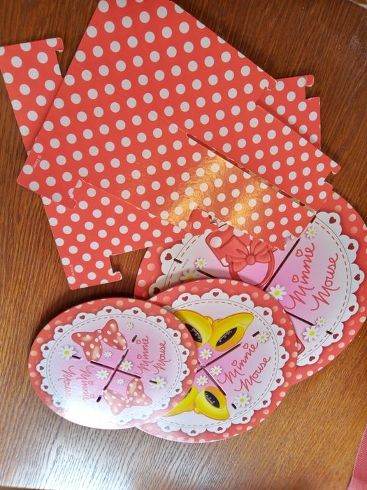 Patera 3-poziomowa tekturowa Minnie Mouse