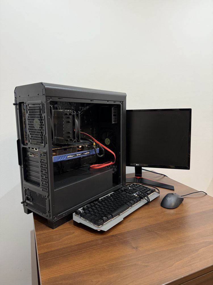 Komputer stacjonarny i5-8400 / GTX 1080 / 16GB RAM