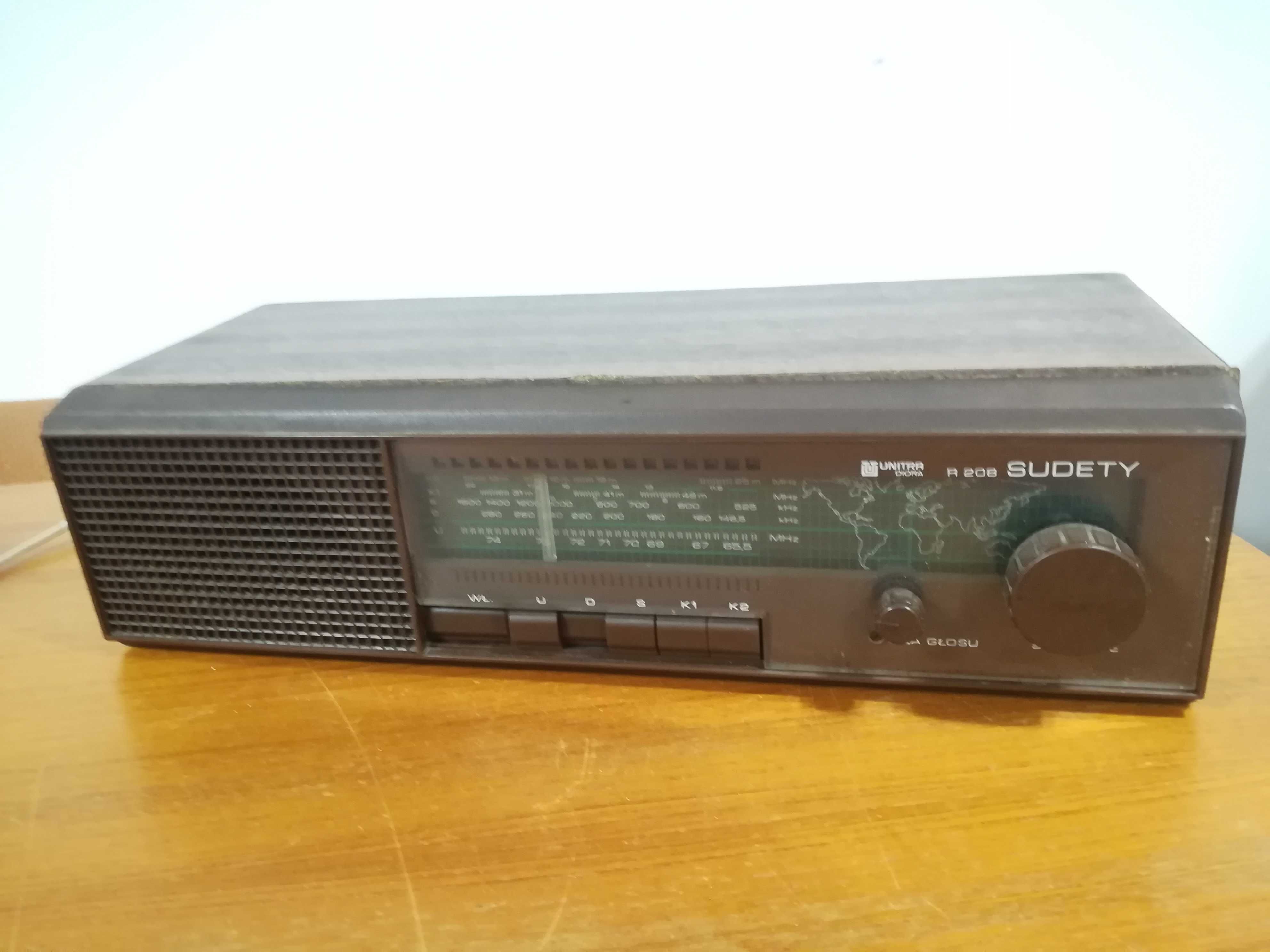 Radio Unitra Diora Sudety R-208 vintage PRL