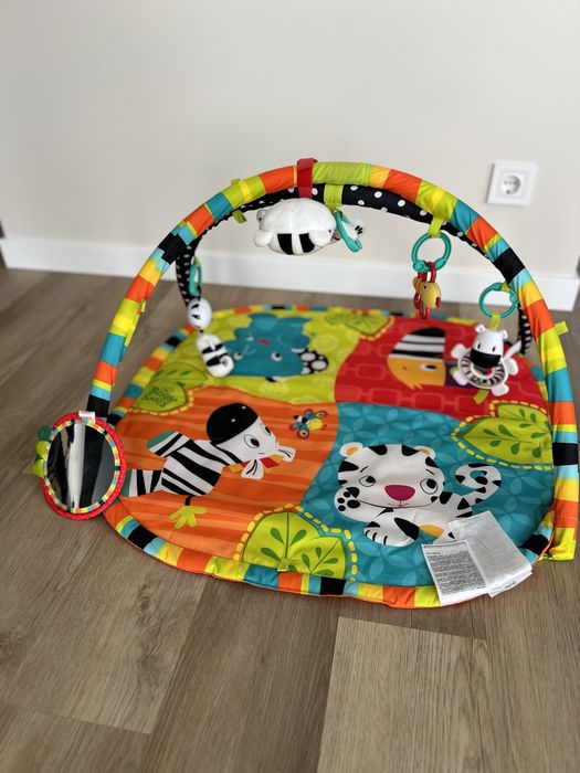 розвиваючий килимок для немовлят