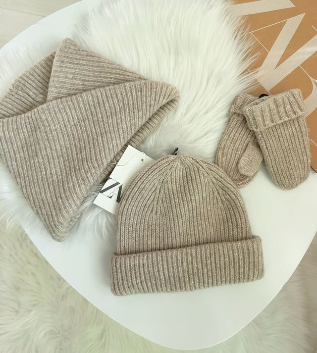 Комплект Шапка Zara , хомут  Zara