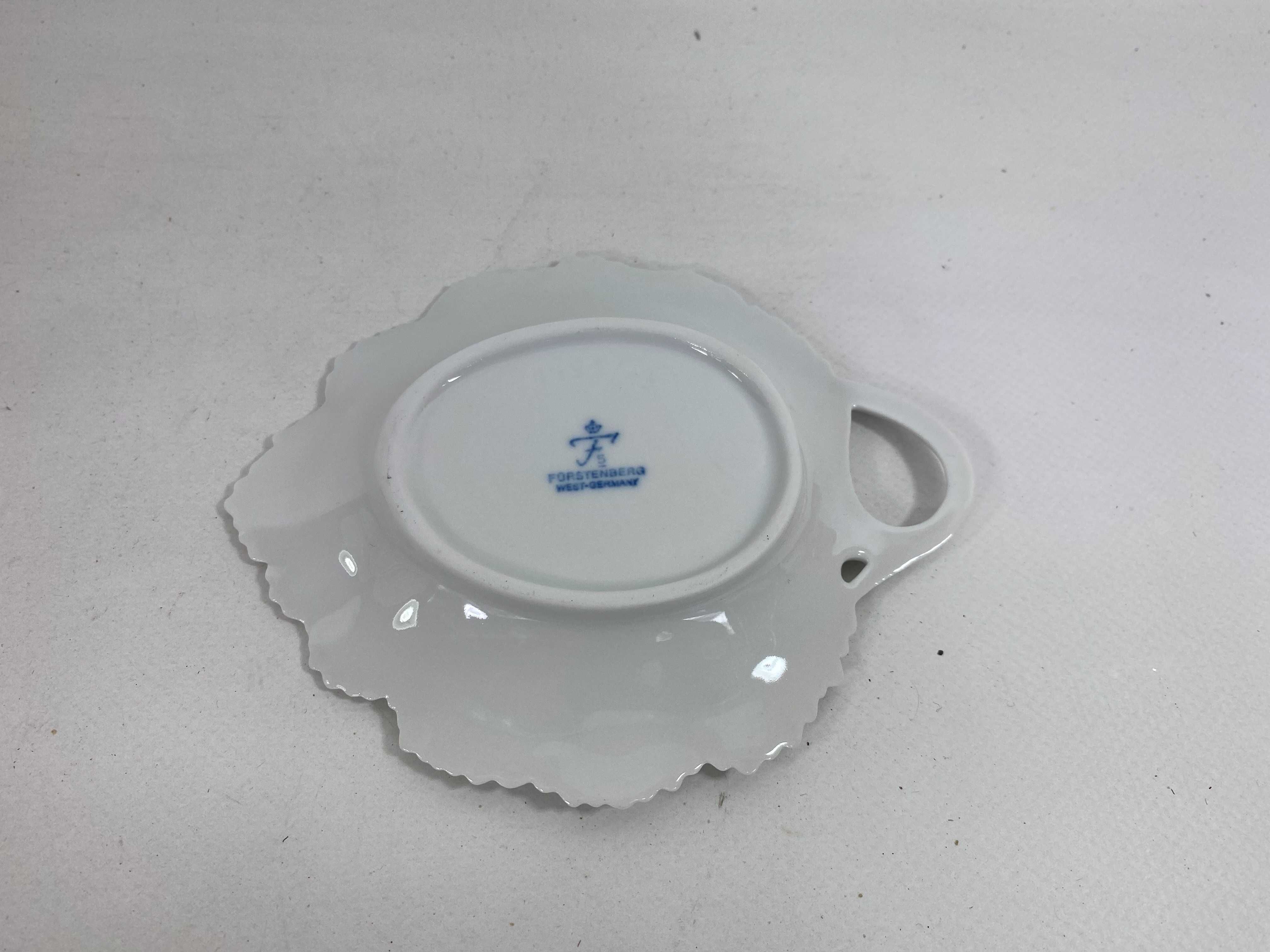 Patera ,paterka liść biała porcelana Furstenberg