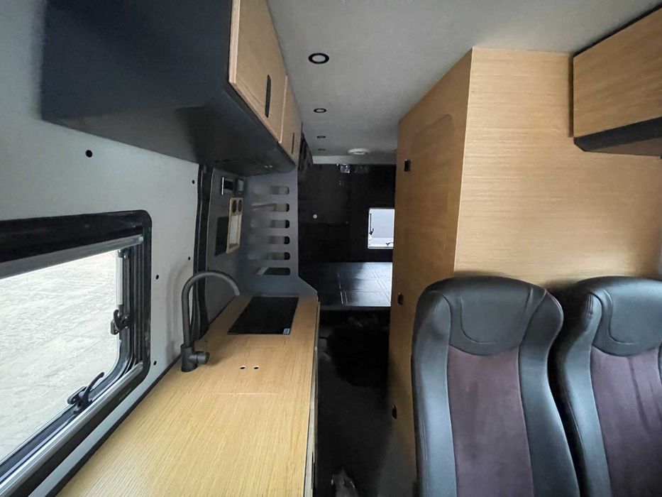 Przebudowa busów na kampery – kompleksowe zabudow