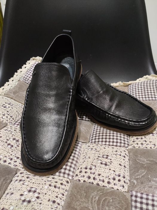 Мужские черные кожаные лоферы estro