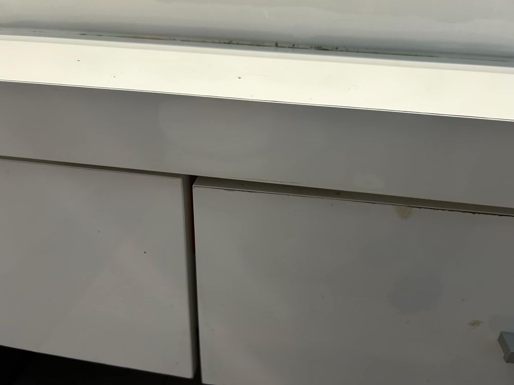 Szafka z umywalką i bateria komplet