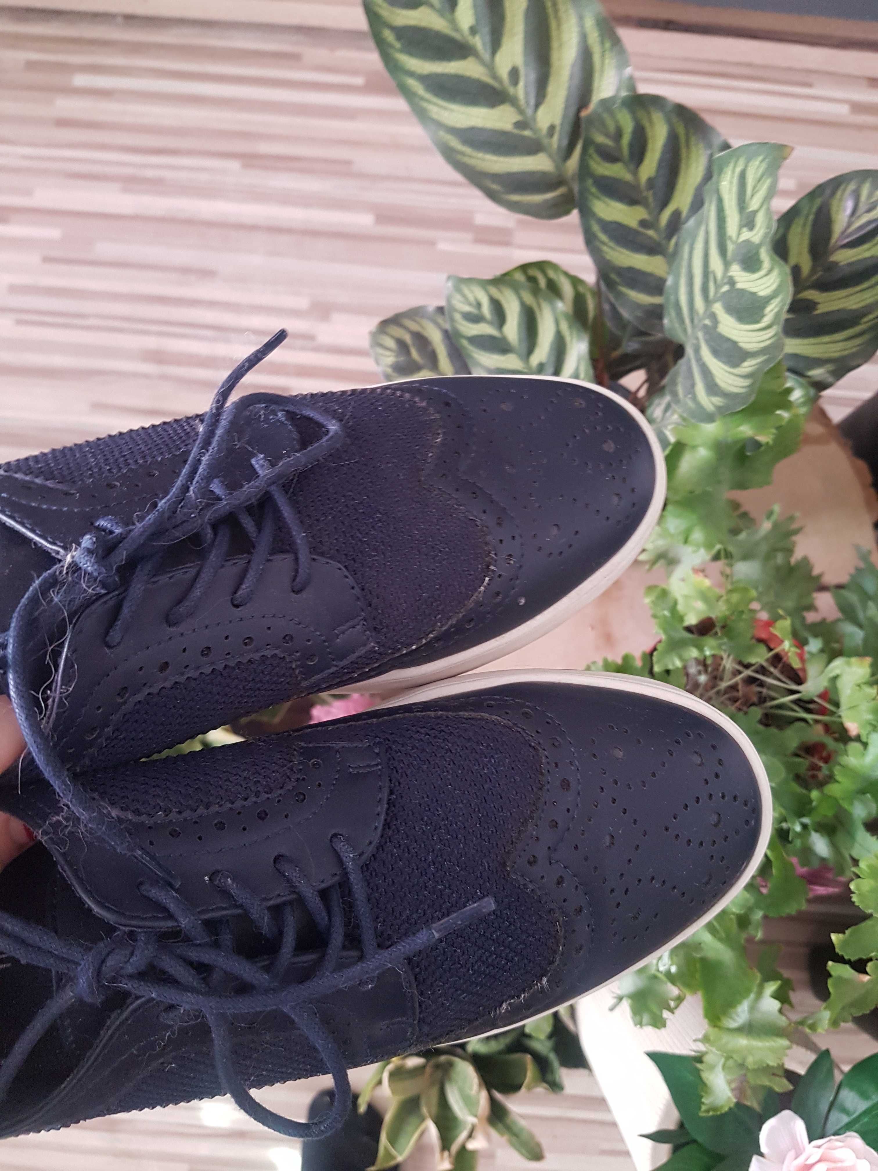 Wizytowe eleganckie buty męskie\chłopięce  rozm. 40 CCC Lanetti ideał