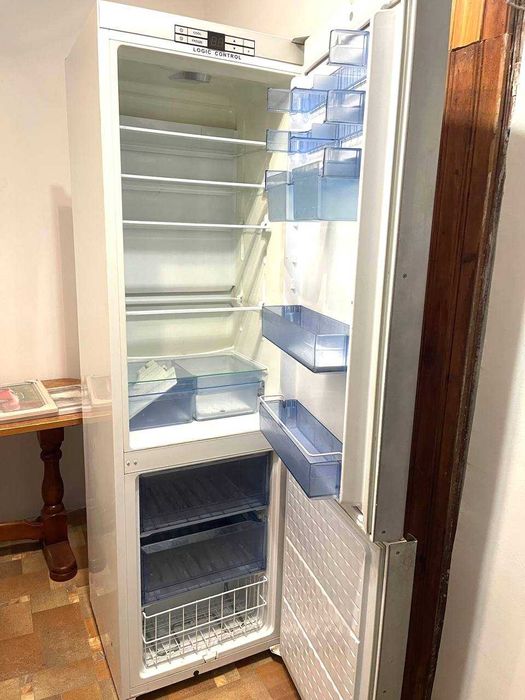 Холодильник Kaiser висота 200см 2камерний морозилка стан ідеал