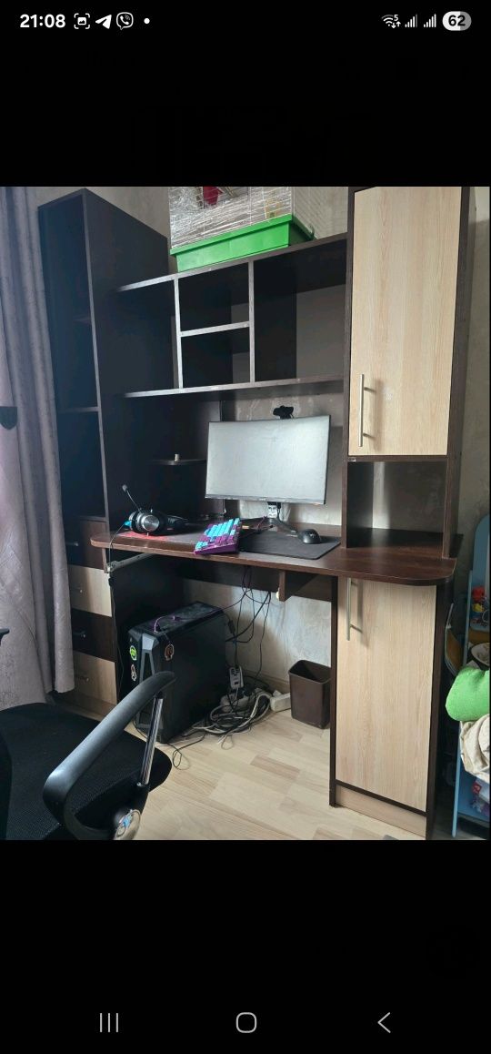 Продам письменный стол