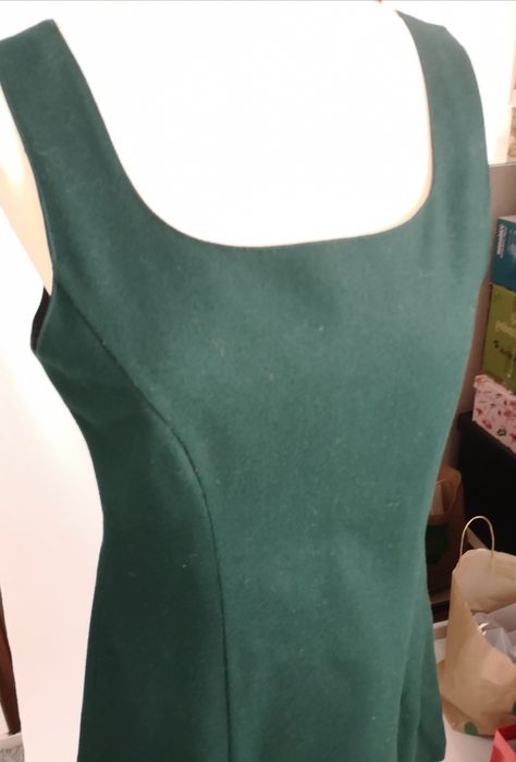 Vestido e saia de corpo inteiro