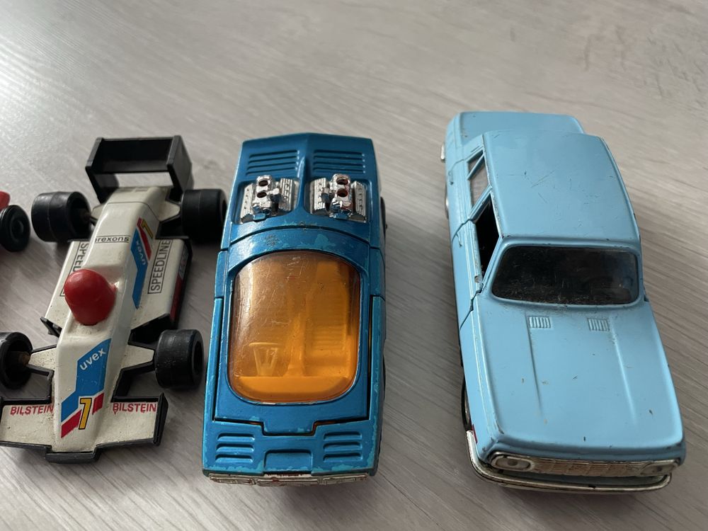 Zestaw starych resoraków/modeli aut m.in.Matchbox,Schuco.