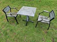 Stół ogrodowy i dwa krzesła