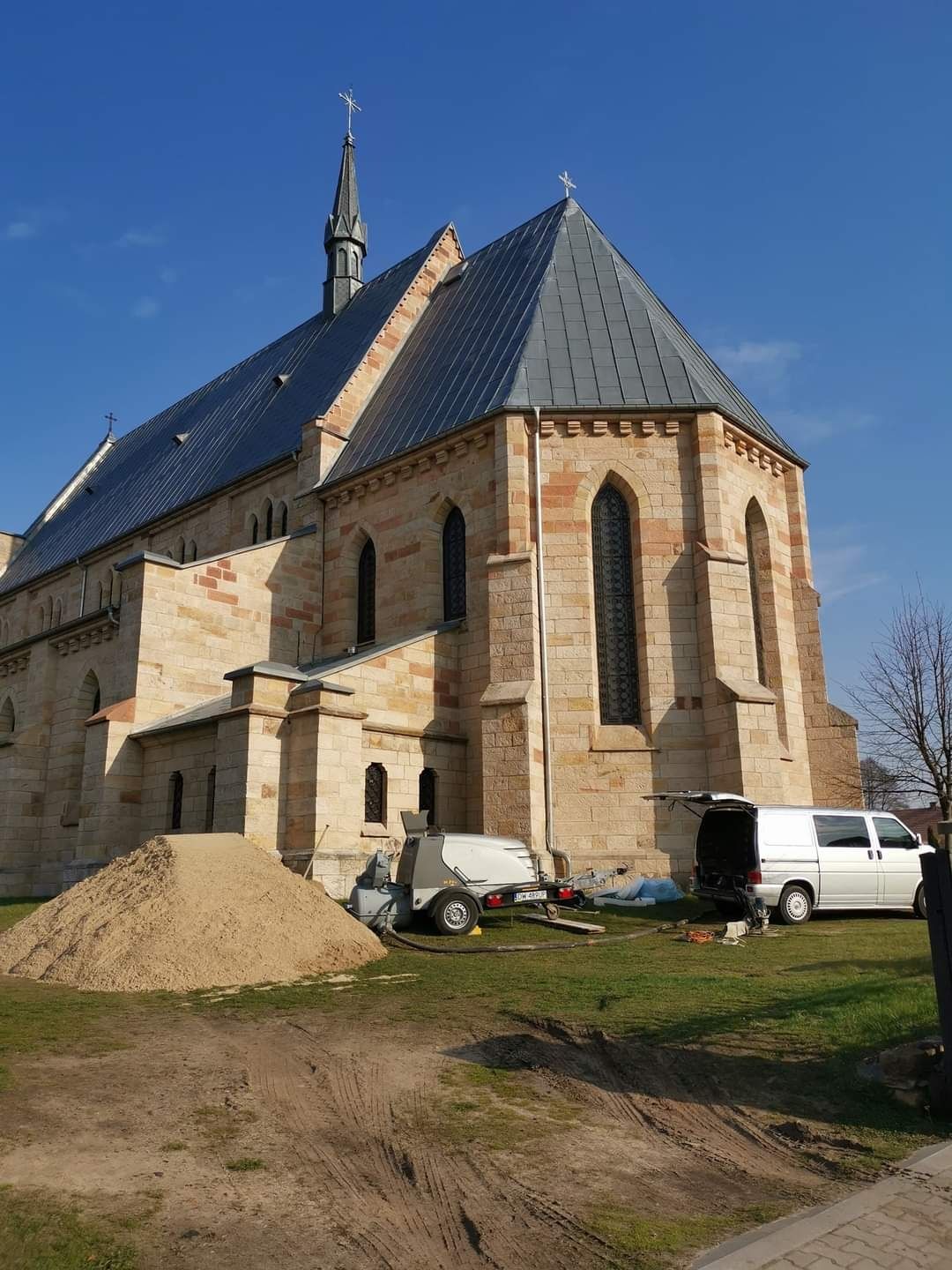 Wylewki mixokretem.Posadzki. Beton, układanie styropianu.