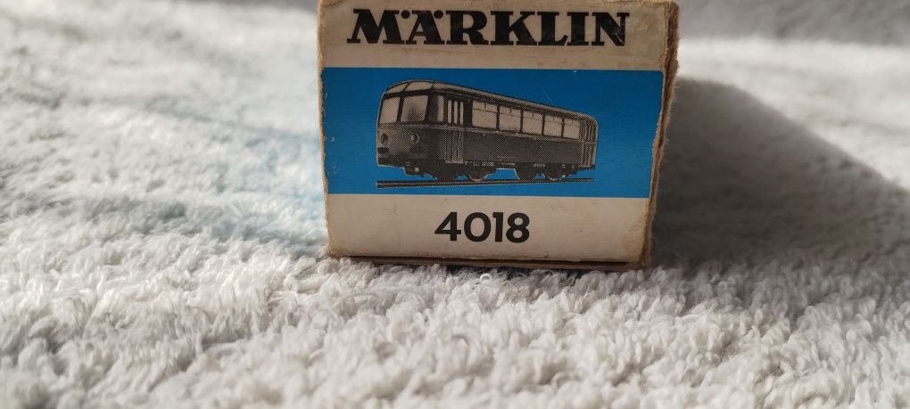 MARKLIN wagon autobus 4018 H0 lata 70 te stan idealny