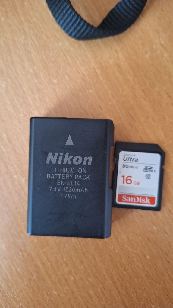 Nikon D5100, obiektyw Nikkor 18-105 ED VR