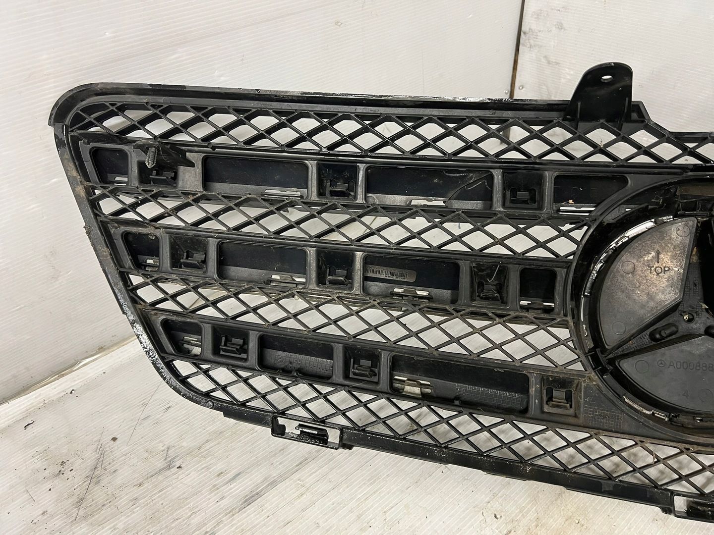 ATRAPA GRILL MERCEDES R KLASA W251 LIFT A2518880060