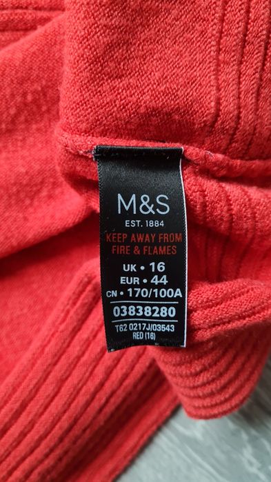 Czerwony sweter M&S