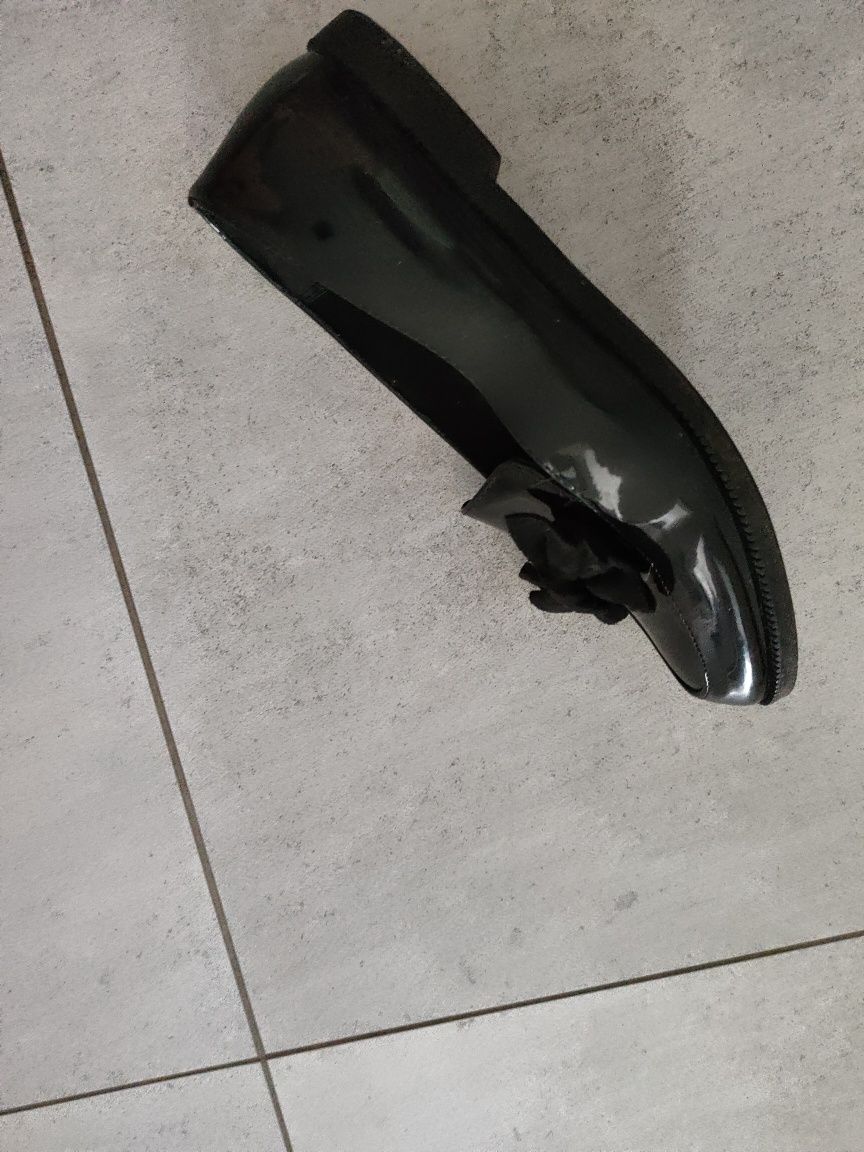 Buty mokasyny lakierowane