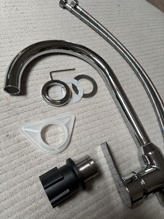 Змішувач кухонний. Новий