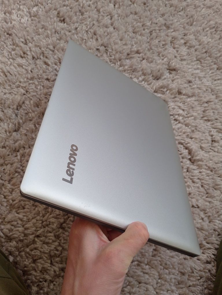Ноутбук Lenovo 2021рік,14 дюймів,500gb,4ядерний,4озу