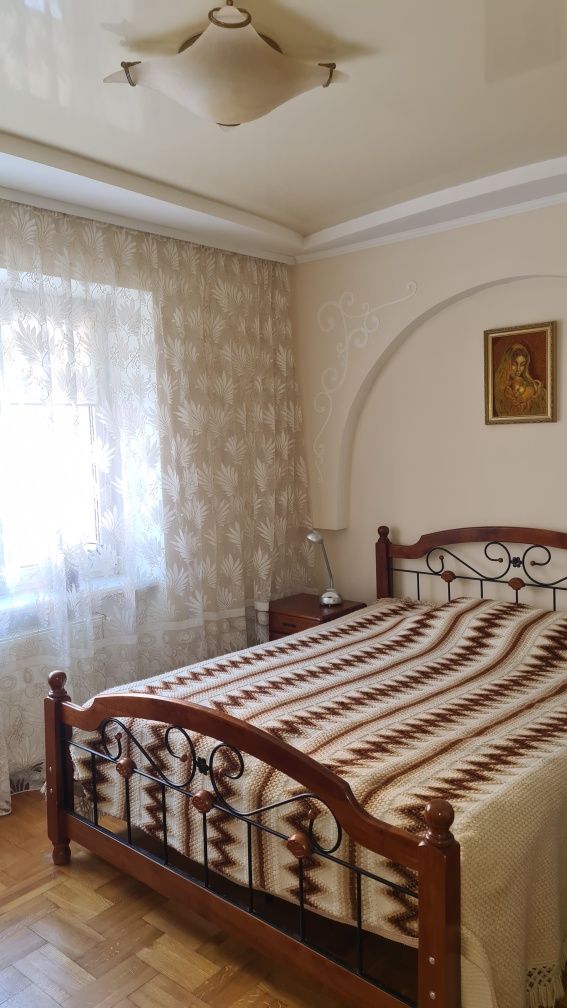Продаж 3кім.по вул.Курбаса