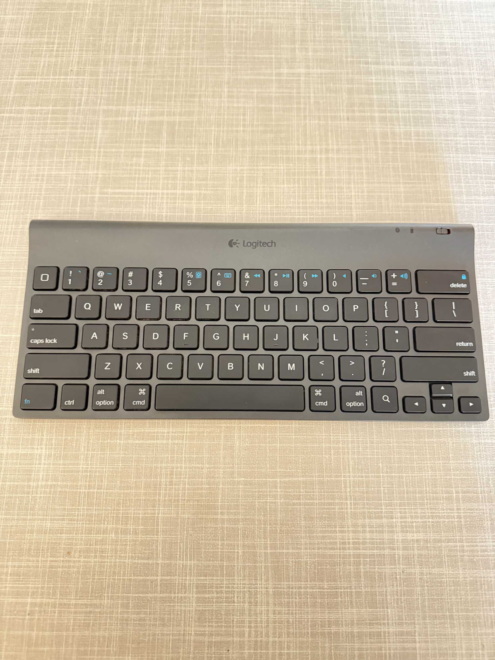Teclado Bluetooth Logitech para iPad