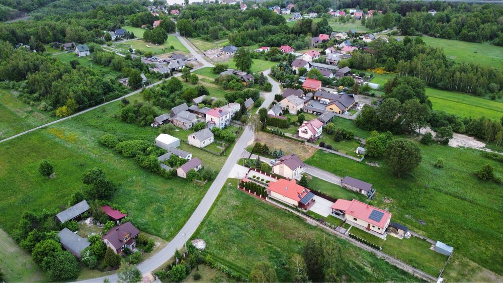 Uslugi dronem, zdjęcia, filmy do prezentacji m.in. nieruchomości. Dron