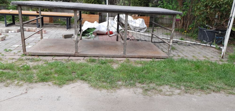 Stol montażowy solidny