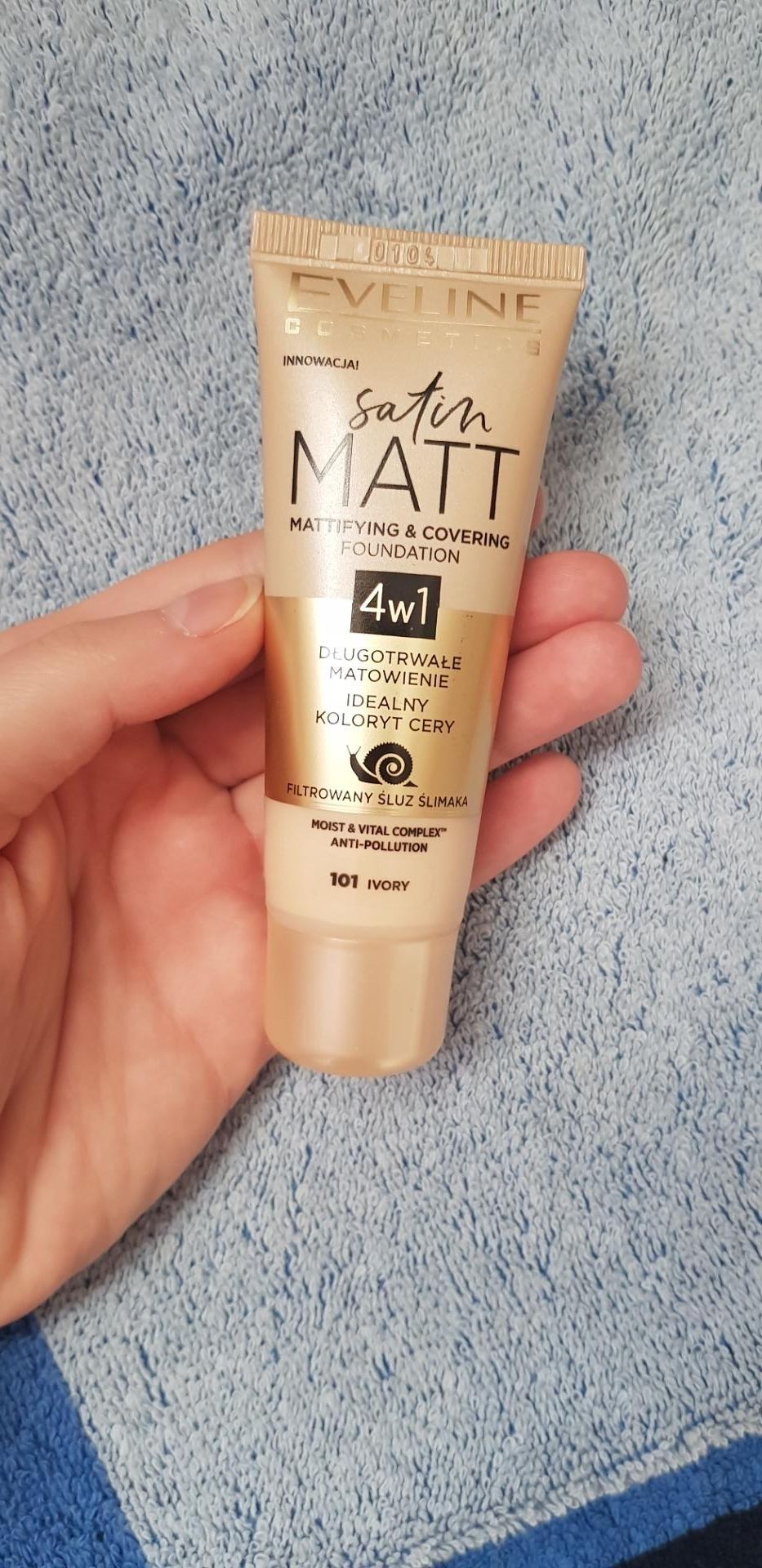Eveline Cosmetics Satin Matt Foundation matujący podkład do twarzy 101