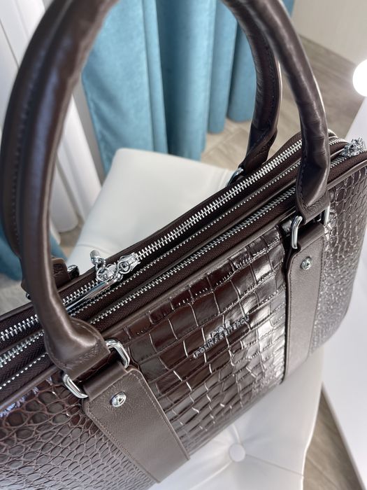 Женский портфель для документов 3 отдела кожа Портфель для документів