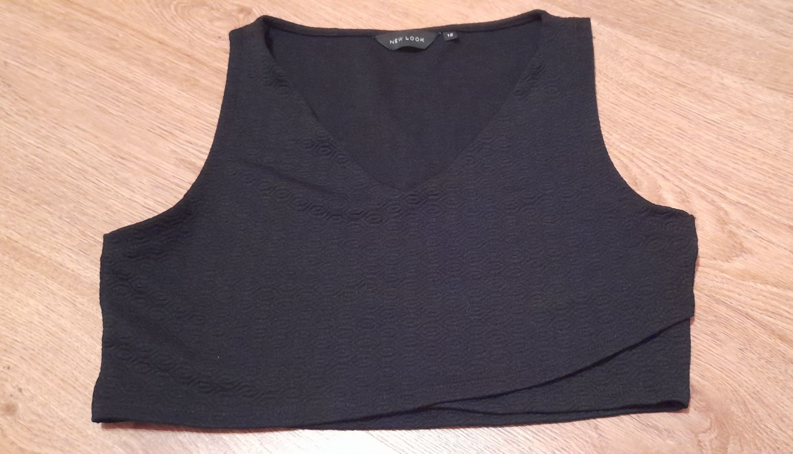 Czarny crop top New Look