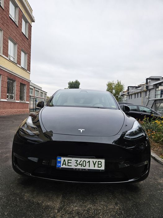 Продам Tesla model Y Dual motor