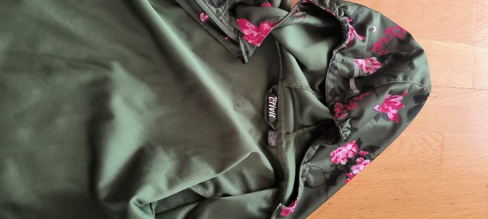 Kurtka jesienna wiatrówka rozm. 134-140