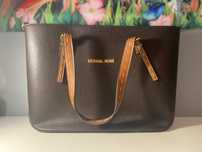 Torebka w stylu Michael Kors – czarna z brązowymi elementami