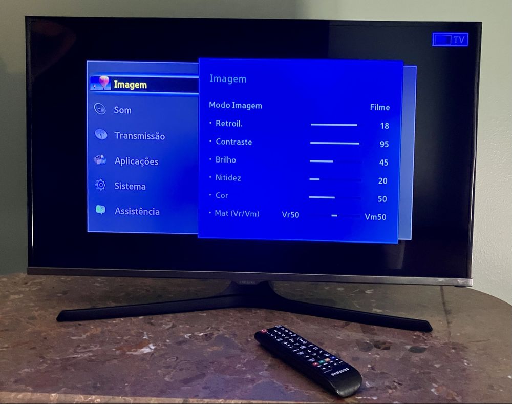 SAMSUNG 32'' J5100 Full HD TV