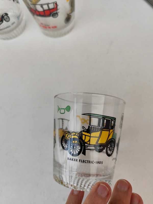 Conjunto de 3 copos com motivos automobilisticos