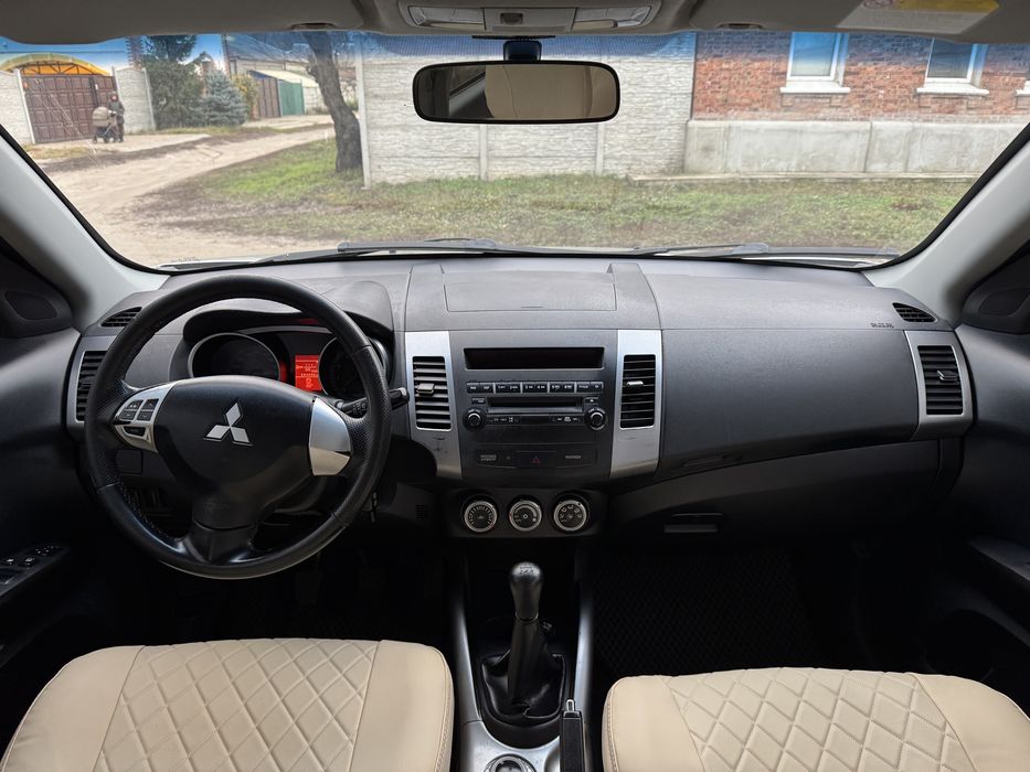 Mitsubishi Outlander XL 2008 рік 7350$