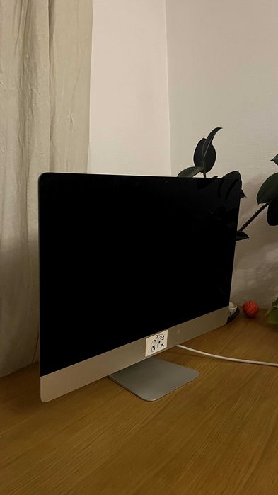 Компʼютер Imac  2013 р. 27' діагональ (без клавіартури і мишки)