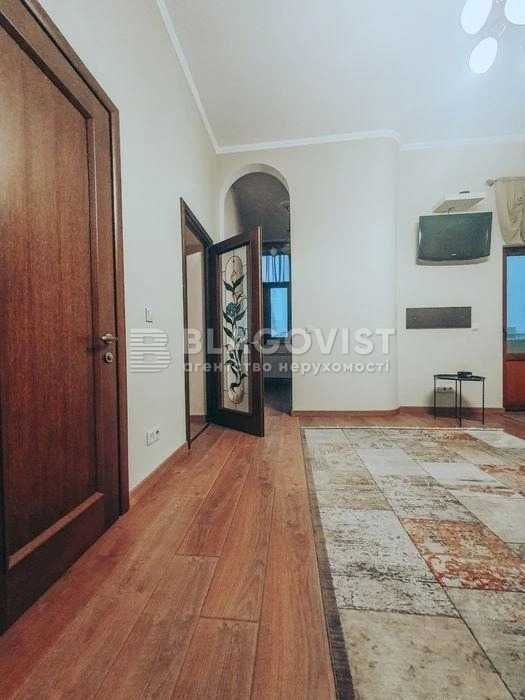 Оренда квартири .  вул Мазепи 3 . м Арсенальна. Князів Острозських