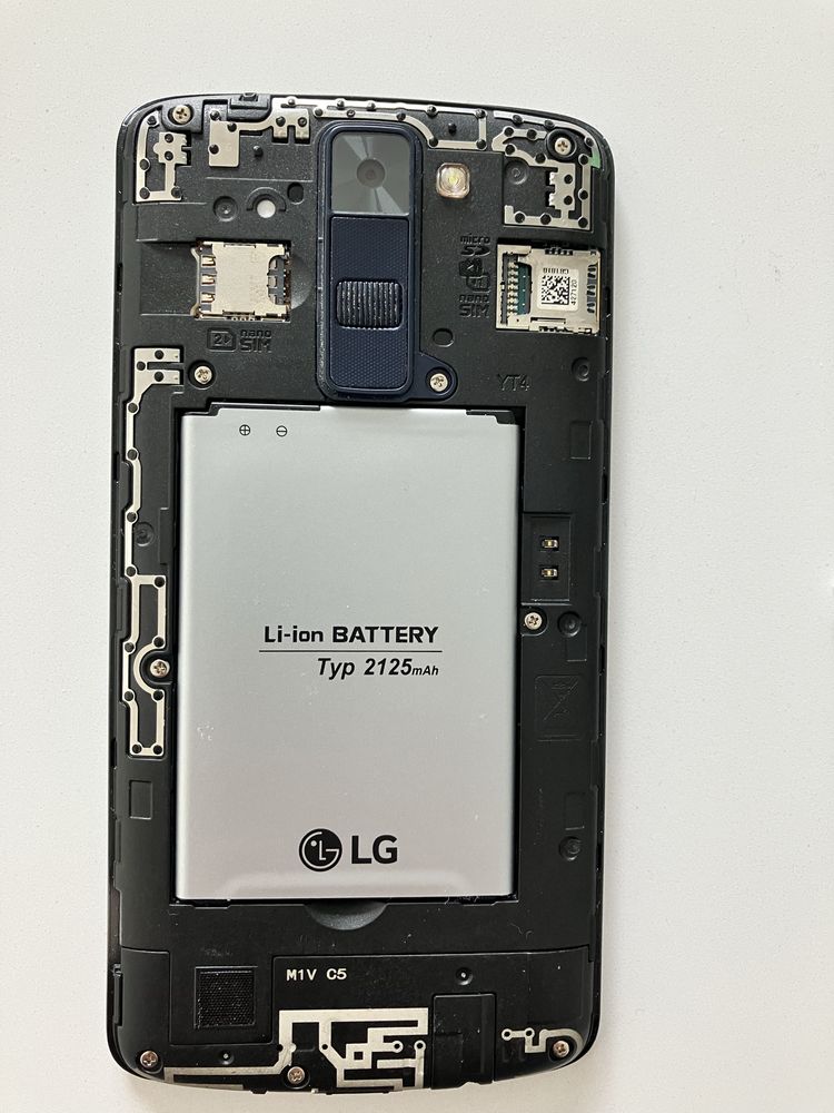 Telefon Lg K8 Dual + etui gratis