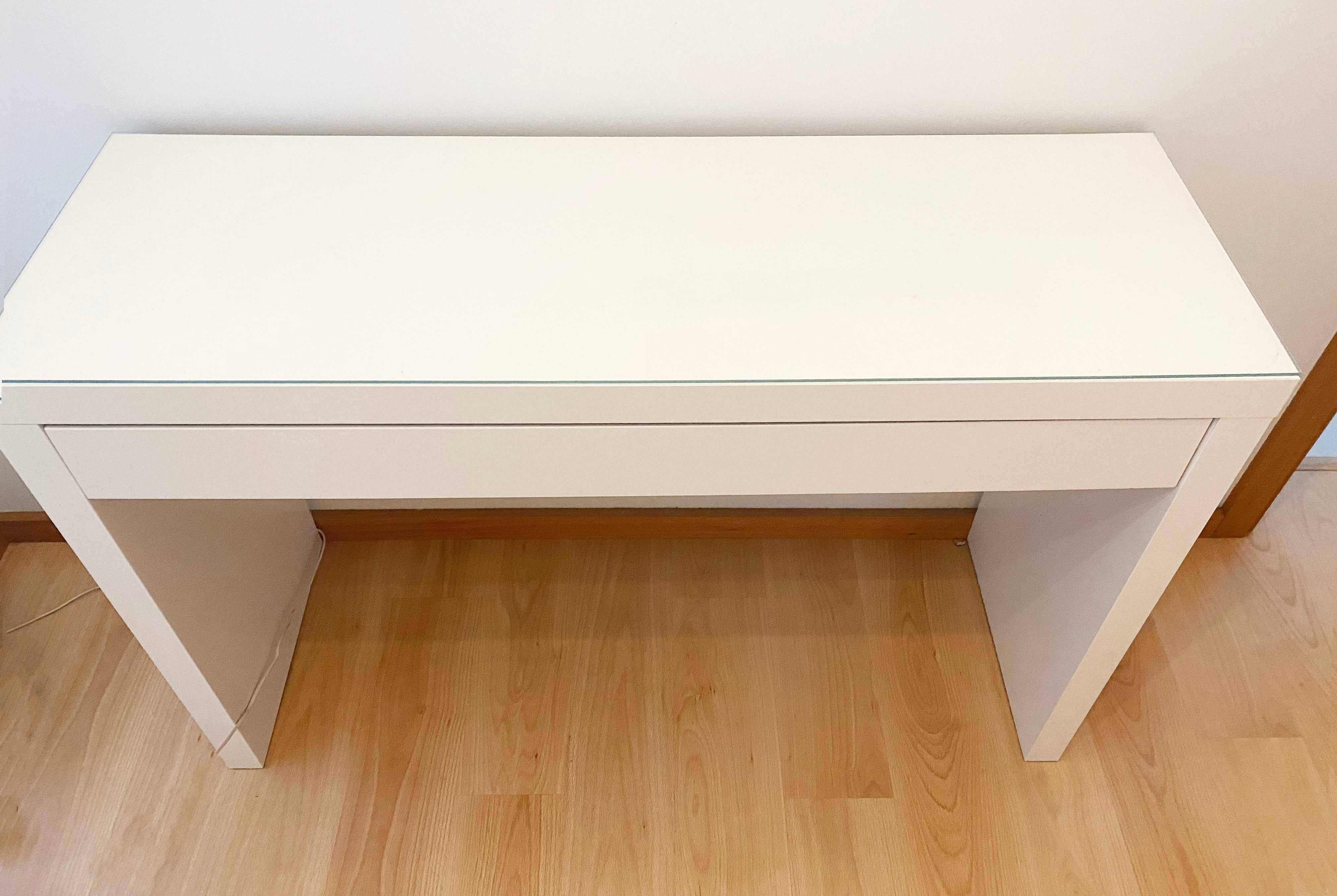 Móvel com gaveta IKEA